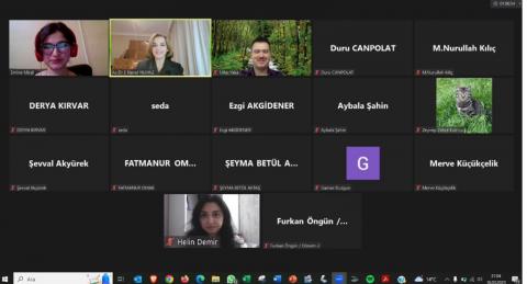 Etkinliğimizde hocamız ile çektiğimiz fotoğraf.