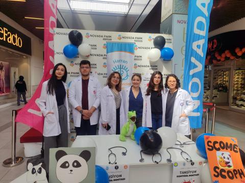 Sahaya çıkan ilk ekibimiz ve sahamızın görünen bir kısmı.