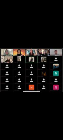 Etkinlik sırasında hocalarımız,direktörlerimiz  ve kamerasını açan arkadaşlarımızla çekindiğimiz fotoğrafımız