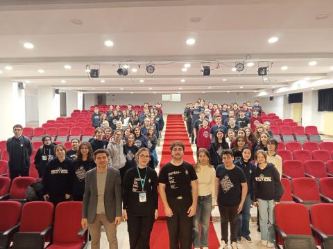 TIPFAK101 - Pertevniyal Lisesi ve SBÜ Hamidiye TÖB Ekibi 