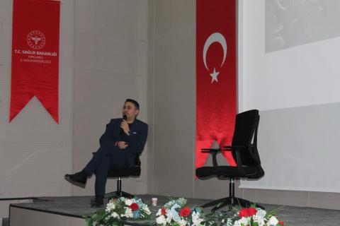 Enes Hoca soruları cevaplarken