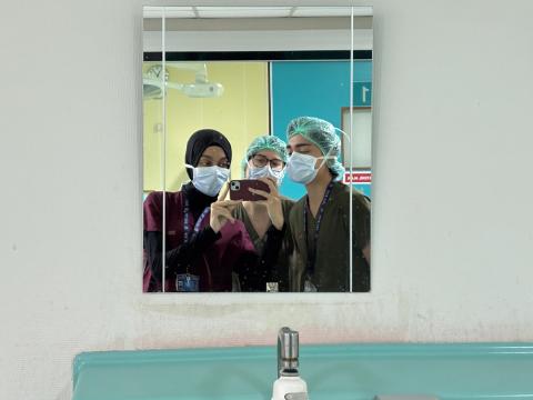 Üyelerin ameliyathane hazırlığından fotoğraf 