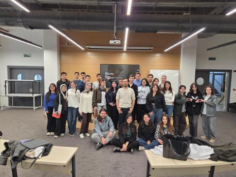 Etkinliğe katılıp derslerine yetişmek durumunda kalmayan arkadaşlarımız